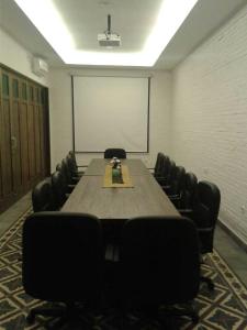 Konferenční prostory v ubytování The Satu Stay Kayen + 37 fotografií