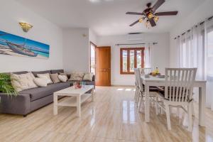 Posezení v ubytování Ideal Property Mallorca - Aurore
