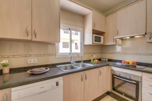 Kuchyň nebo kuchyňský kout v ubytování Ideal Property Mallorca - Aurore