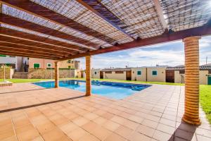 Bazén v ubytování Ideal Property Mallorca - Blau Mari nebo v jeho okolí