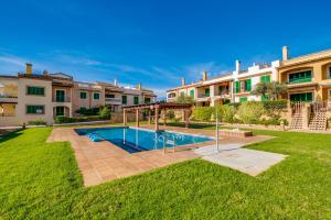 Bazén v ubytování Ideal Property Mallorca - Blau Mari nebo v jeho okolí