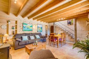 Posezení v ubytování Ideal Property Mallorca - Can Gelat