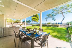 Ogród w obiekcie Ideal Property Mallorca - Gaviotas
