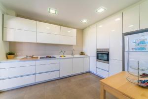 Kuchnia lub aneks kuchenny w obiekcie Ideal Property Mallorca - Gaviotas