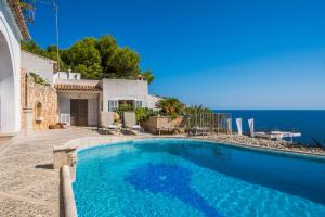The swimming pool at or close to Ideal Property Mallorca - Ram de Mar