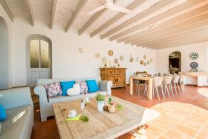 A seating area at Ideal Property Mallorca - Ram de Mar