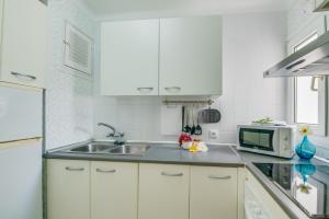 Kuchyňa alebo kuchynka v ubytovaní Ideal Property Mallorca - Silver