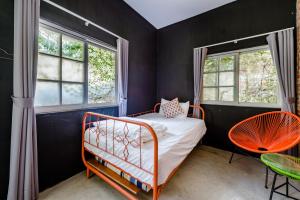 Tainan Weshare Hotel客房内的一张或多张床位