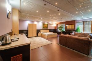 A seating area at Hotel Ego - Free Parking - Top Central Location