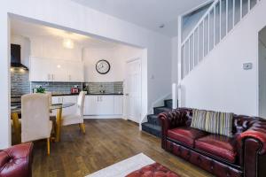 Grade II Listed Corner Townhouse in the City Centre