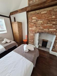 Gallery image of The Mews by Spires Accommodation oozing with character, this a fabulous place to stay in Burton-upon--Trent in Burton upon Trent