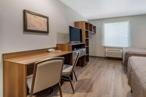 TV a/nebo společenská místnost v ubytování WoodSpring Suites Austin Georgetown