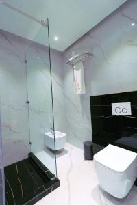 A bathroom at The Rumi Hotel & Residences