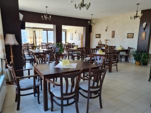 Afbeelding uit fotogalerij van Family Hotel Bela in Tryavna