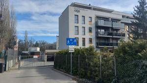 Budova, v ktorej sa apartmán nachádza