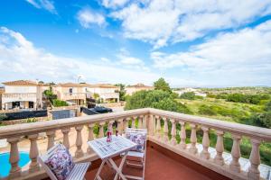 Ein Balkon oder eine Terrasse in der Unterkunft Ideal Property Mallorca - Son Moleto