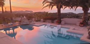Der Swimmingpool an oder in der Nähe von Casa Bonita
