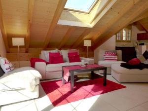 Posezení v ubytování Apartment Staubbach by Interhome