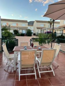 Balkón alebo terasa v ubytovaní RESIDENCIAL NOVA OROPESA REF 016
