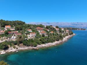 an aerial view of an island in the water at Holiday Home Garden Apartment - BRC650 by Interhome in Sumartin