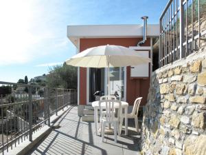 Μπαλκόνι ή βεράντα στο Holiday Home Passiflora - SLR400 by Interhome