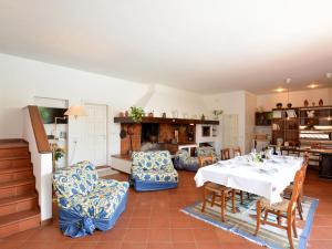Posedenie v ubytovaní Holiday Home Villa Lucia by Interhome + 7 fotografií