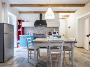 Kuchyň nebo kuchyňský kout v ubytování Apartment Stella Blu by Interhome