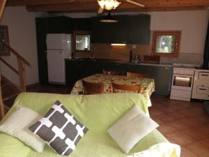 Kuchyň nebo kuchyňský kout v ubytování Holiday Home Rustico Diego by Interhome