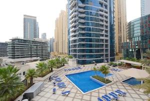 Photo de la galerie de l'établissement HiGuests - Incredible apartment at the top of Dubai Marina, à Dubaï