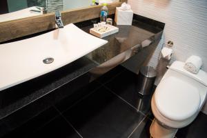 Um banheiro em Hotel Diamond Lima