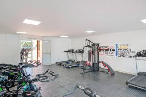 Fitness centrum a/nebo fitness zařízení v ubytování Hermoso apartamento, con la comodidad de tu hogar!