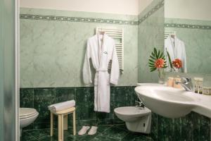 Bilik mandi di Residence Verdeborgo