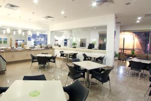 Restaurace v ubytování One Guadalajara Periferico Norte