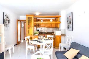 Kuchyňa alebo kuchynka v ubytovaní Casa Caty con piscina,a 5 minutos de la Playa