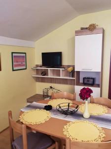 TV a/nebo společenská místnost v ubytování Villa Mateja