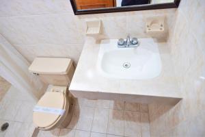 Koupelna v ubytování Hotel San Juan Mérida + 37 fotografií