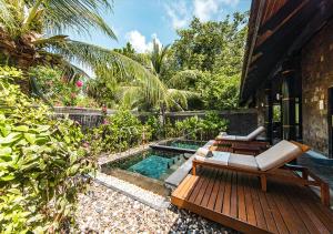 Bazén v ubytování Sun Siyam Iru Fushi with Free Transfer nebo v jeho okolí