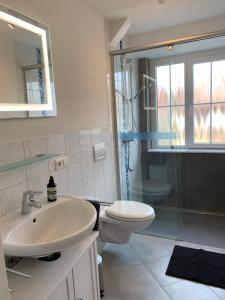 Ένα μπάνιο στο Ferienwohnungen Bohner/ Wohnung Katharina +43 φωτογραφίες