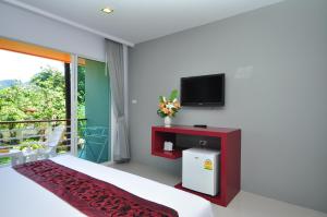 Sjónvarps- og/eða afþreyingartæki á Phi Phi Rimlay Resort