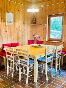 Dining area sa chalet