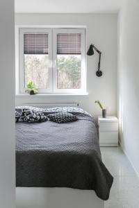 Zdjęcie z galerii obiektu Tree&Lake Apartament Warszawa w mieście Ząbki