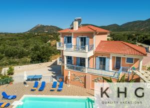 Fotografie z fotogalerie ubytování Villa Xenia in Karavados village, private Pool, Barbecue, Top view! v destinaci Karavádhos