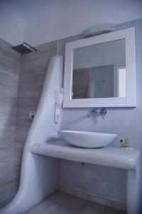A bathroom at Katerina View