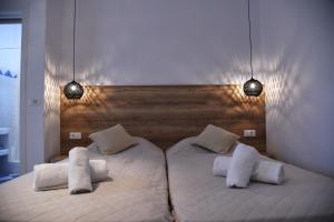A bed or beds in a room at Katerina View