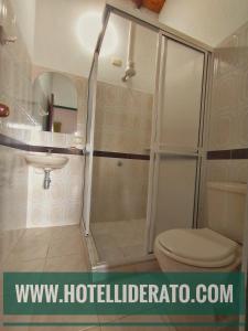 Koupelna v ubytování Hotel PARAMO LIDERATO