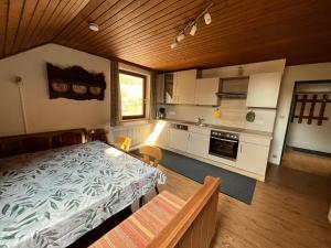 A kitchen or kitchenette at Haus Osterrieder