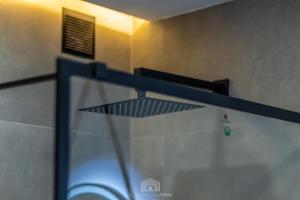 Zdjęcie z galerii obiektu Scandinavian style apartment with sea views in a beachfront urbanisation in Calahonda 15 minutes from center of Marbella! w mieście Sitio de Calahonda