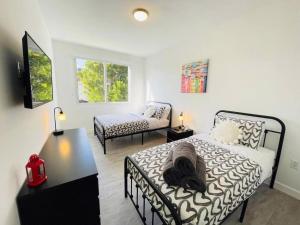 Just LISTED! New 4BR/4BA Stylish House by MIA Zoo!