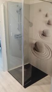 Koupelna v ubytování Chambre spacieuse, moderne et très confortable à Perros-Guirec