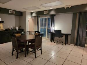 Posezení v ubytování Extend-a-Suites - Extended Stay, I-40 Amarillo West